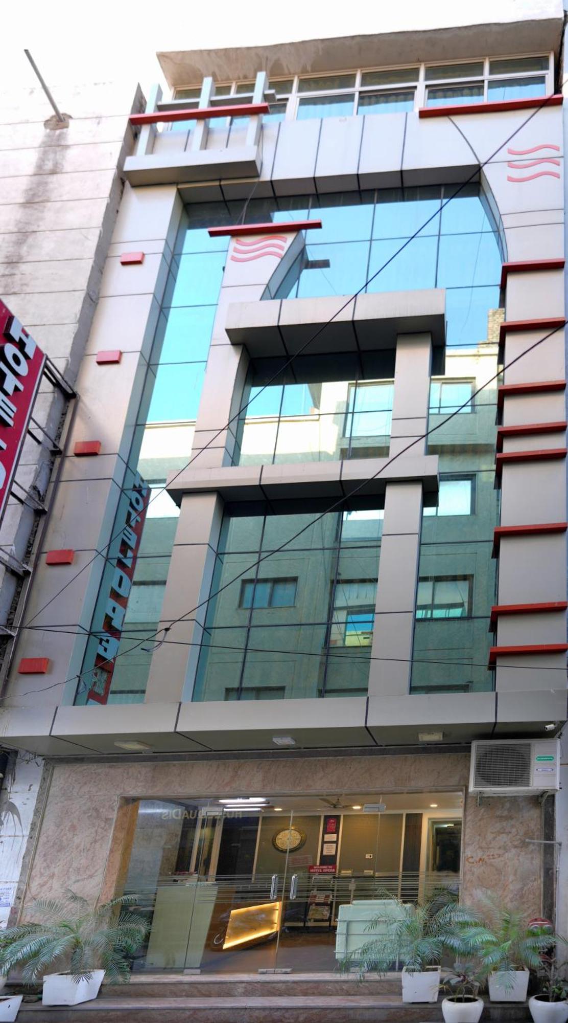 A Family Hotel Oppera Near Igi Airport New Delhi Buitenkant foto