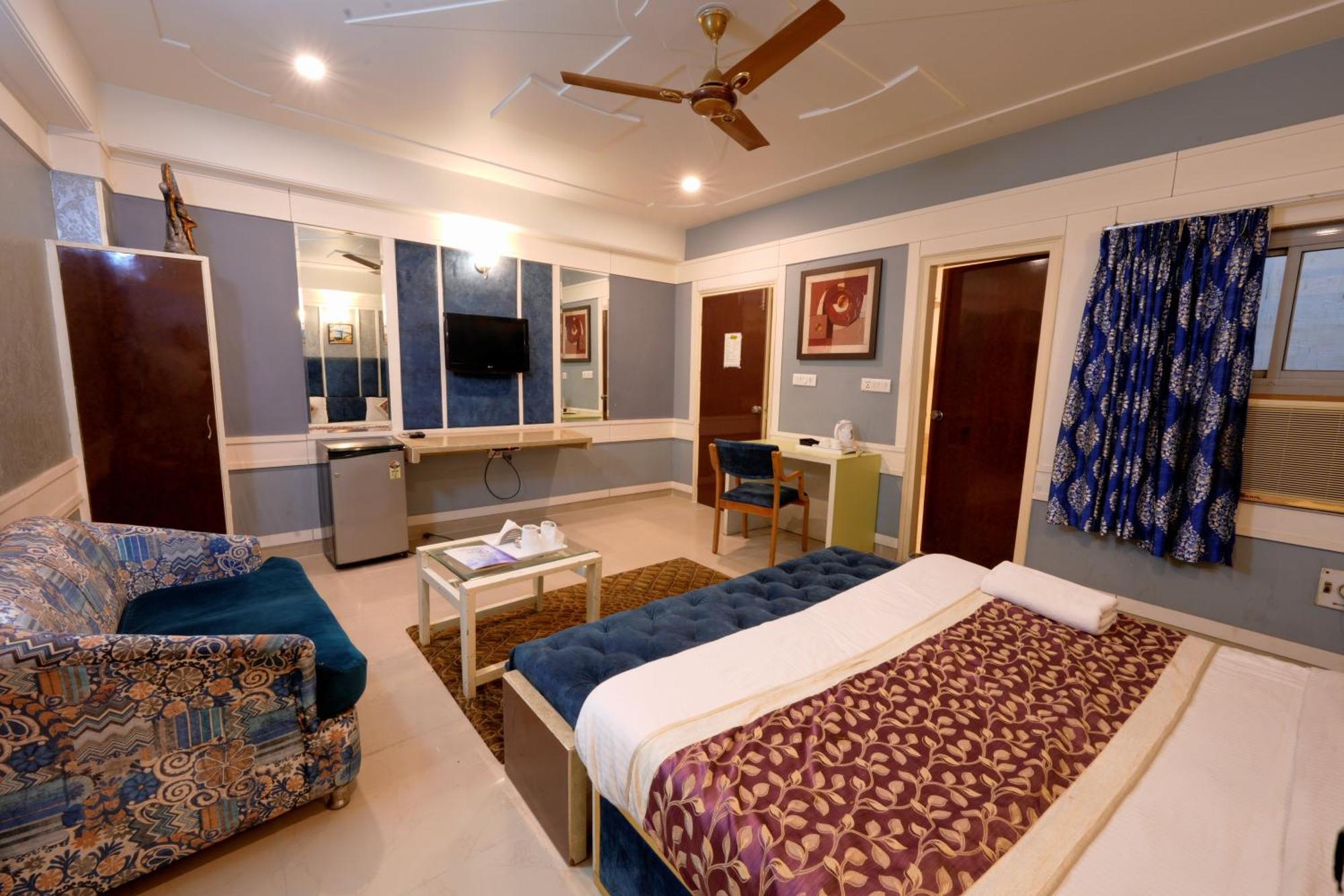 A Family Hotel Oppera Near Igi Airport New Delhi Buitenkant foto