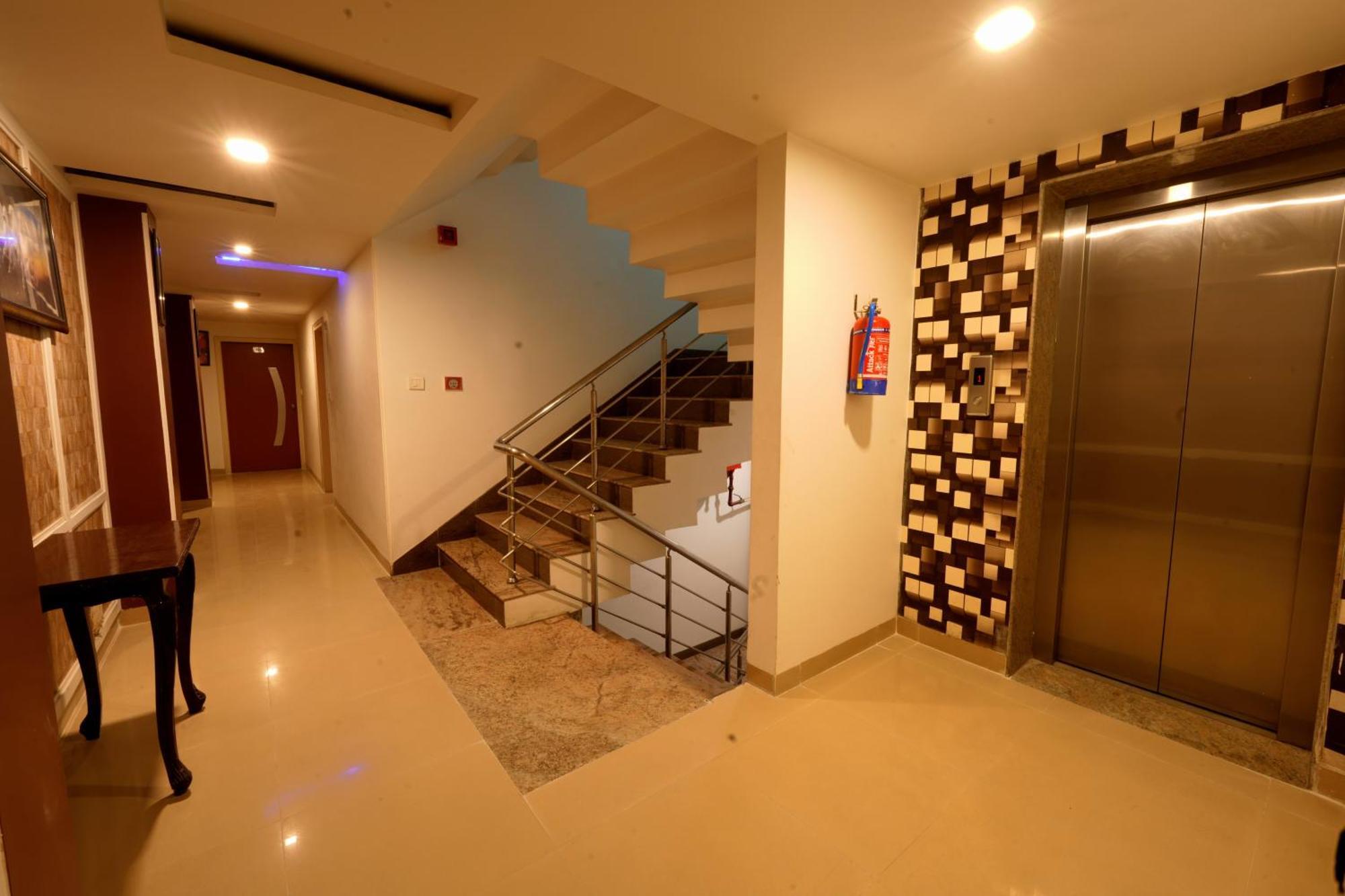 A Family Hotel Oppera Near Igi Airport New Delhi Buitenkant foto
