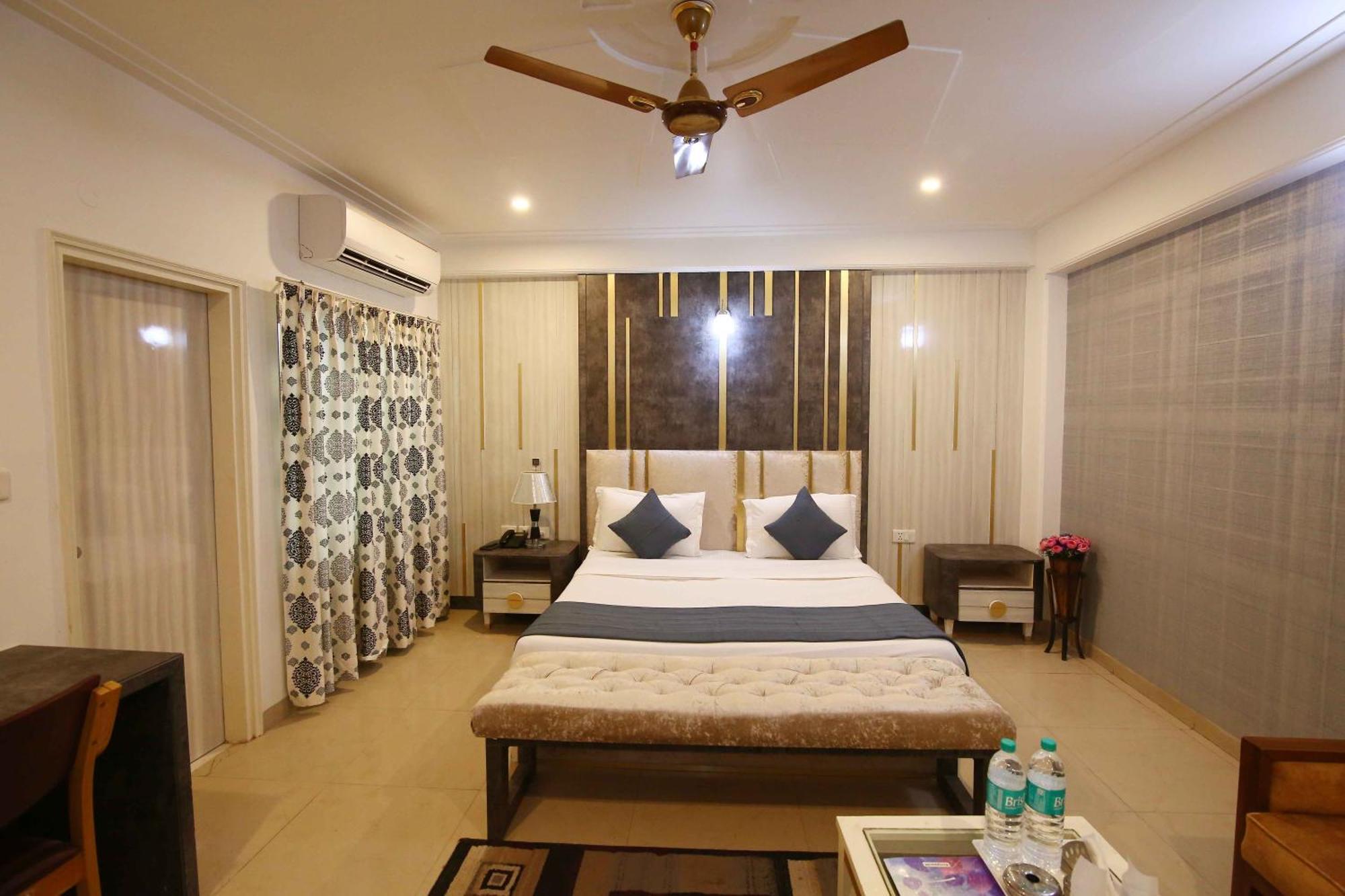 A Family Hotel Oppera Near Igi Airport New Delhi Buitenkant foto