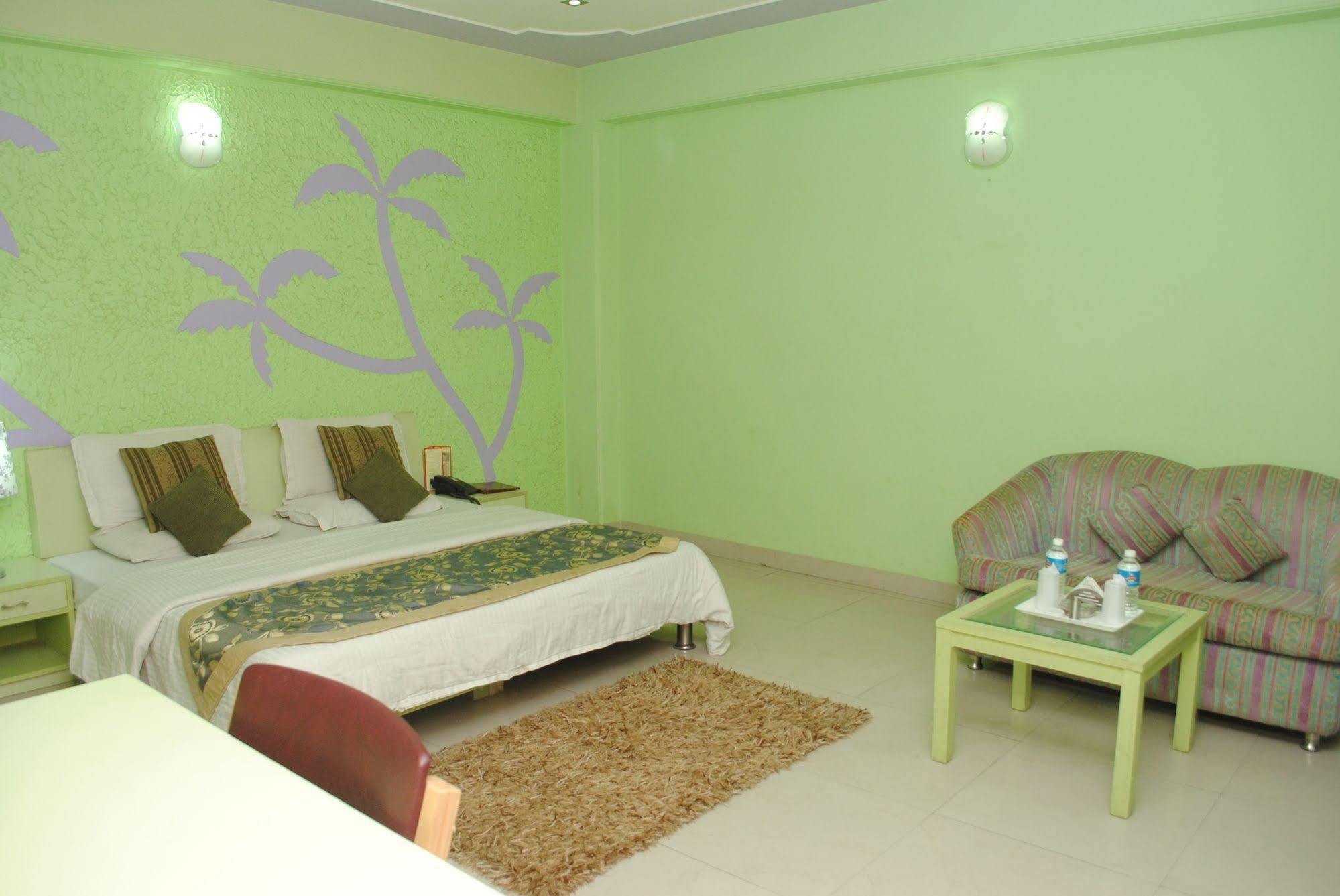 A Family Hotel Oppera Near Igi Airport New Delhi Buitenkant foto
