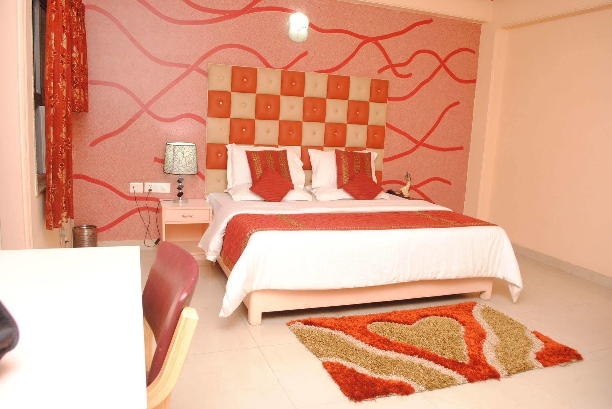 A Family Hotel Oppera Near Igi Airport New Delhi Buitenkant foto